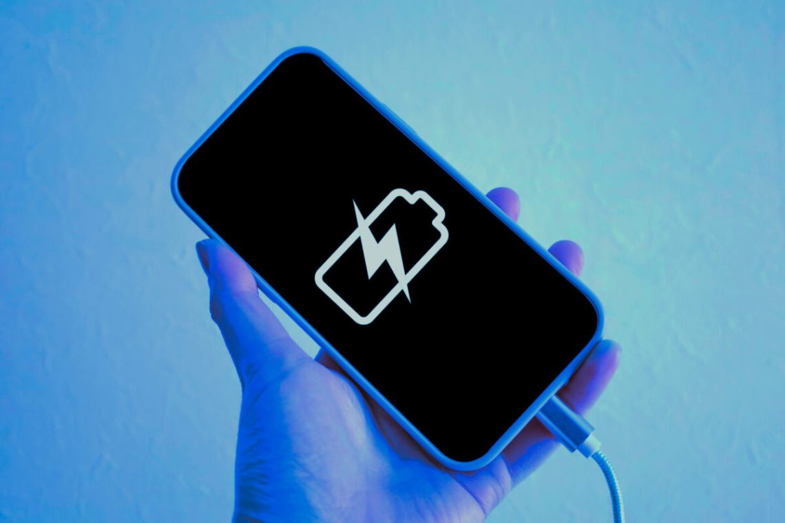スマホの低速充電を解除する裏技！急速充電に戻す原因別対処法まとめ