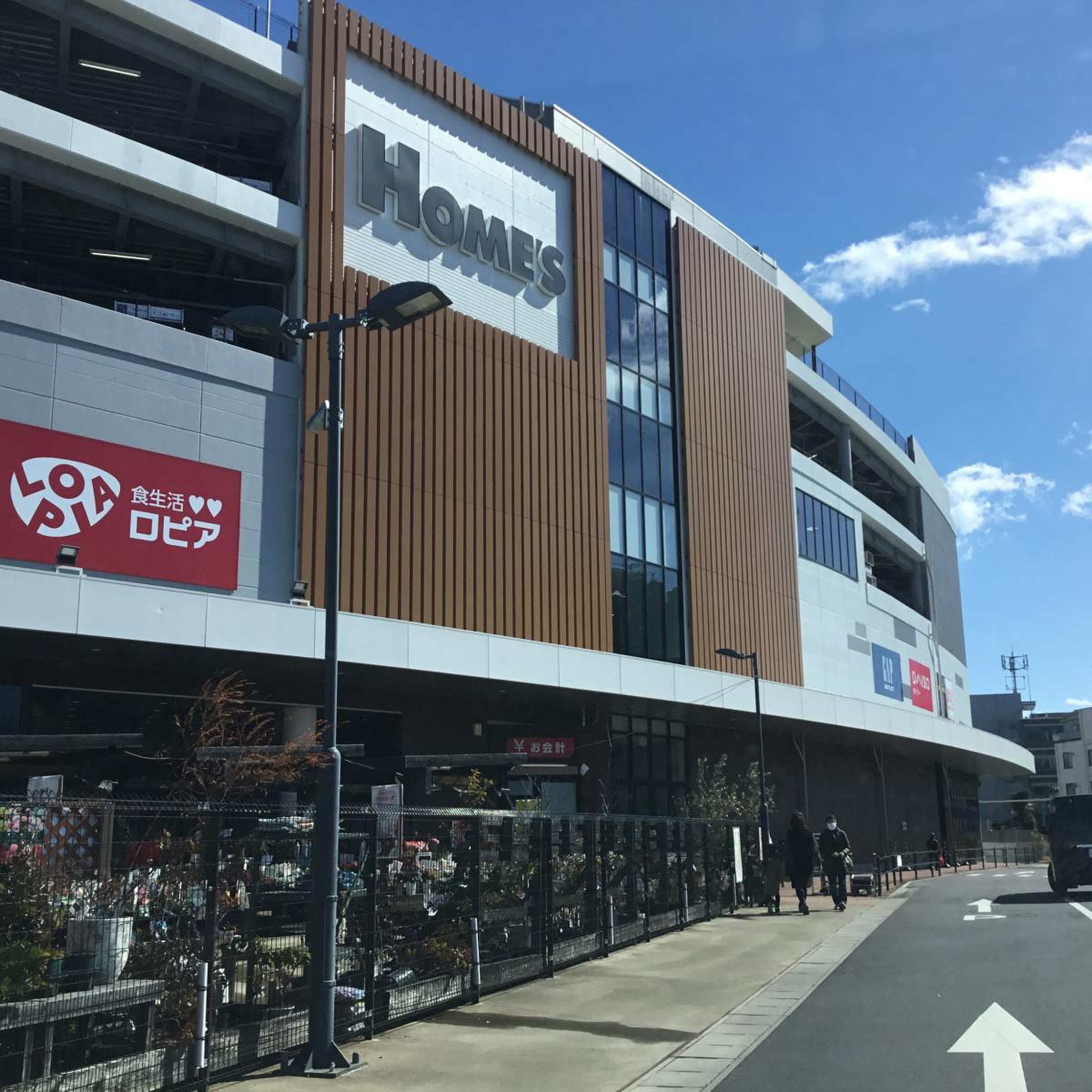 島忠ホームズ所沢店の全貌解剖｜チラシ・テナント・評判の真実