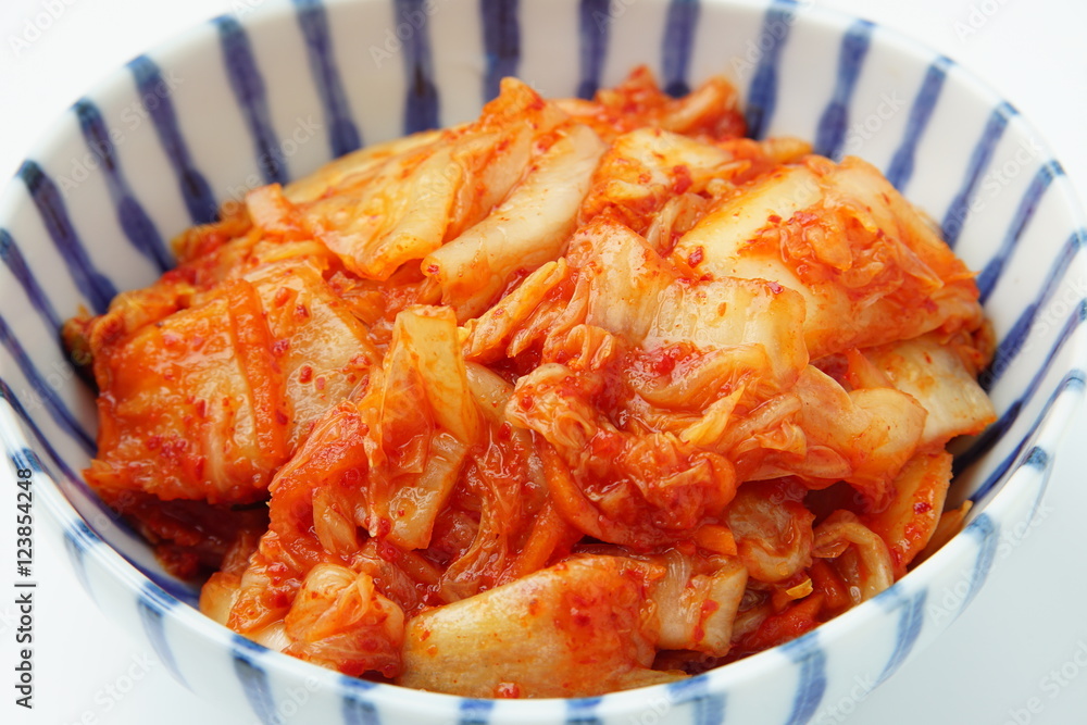 究極の腸活麺！キムチ納豆そばが放つ驚きの健康効果と絶品アレンジ