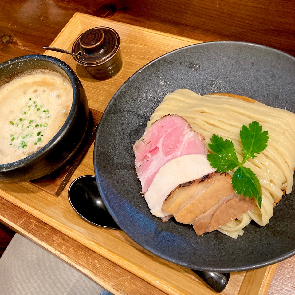 麺家半蔵の行列の真相！藤が丘の名店つけ麺と混雑・駐車場攻略2026