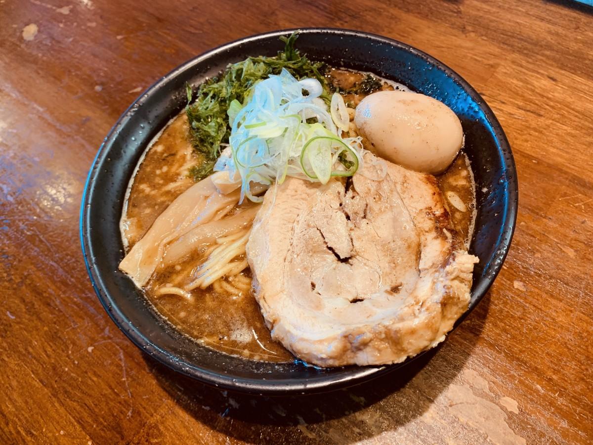 創業の味と仕込みの美学——なぜ「福吉」のラーメンは令和の今も老若男女の心を掴んで離さないのか【2026年最新取材】