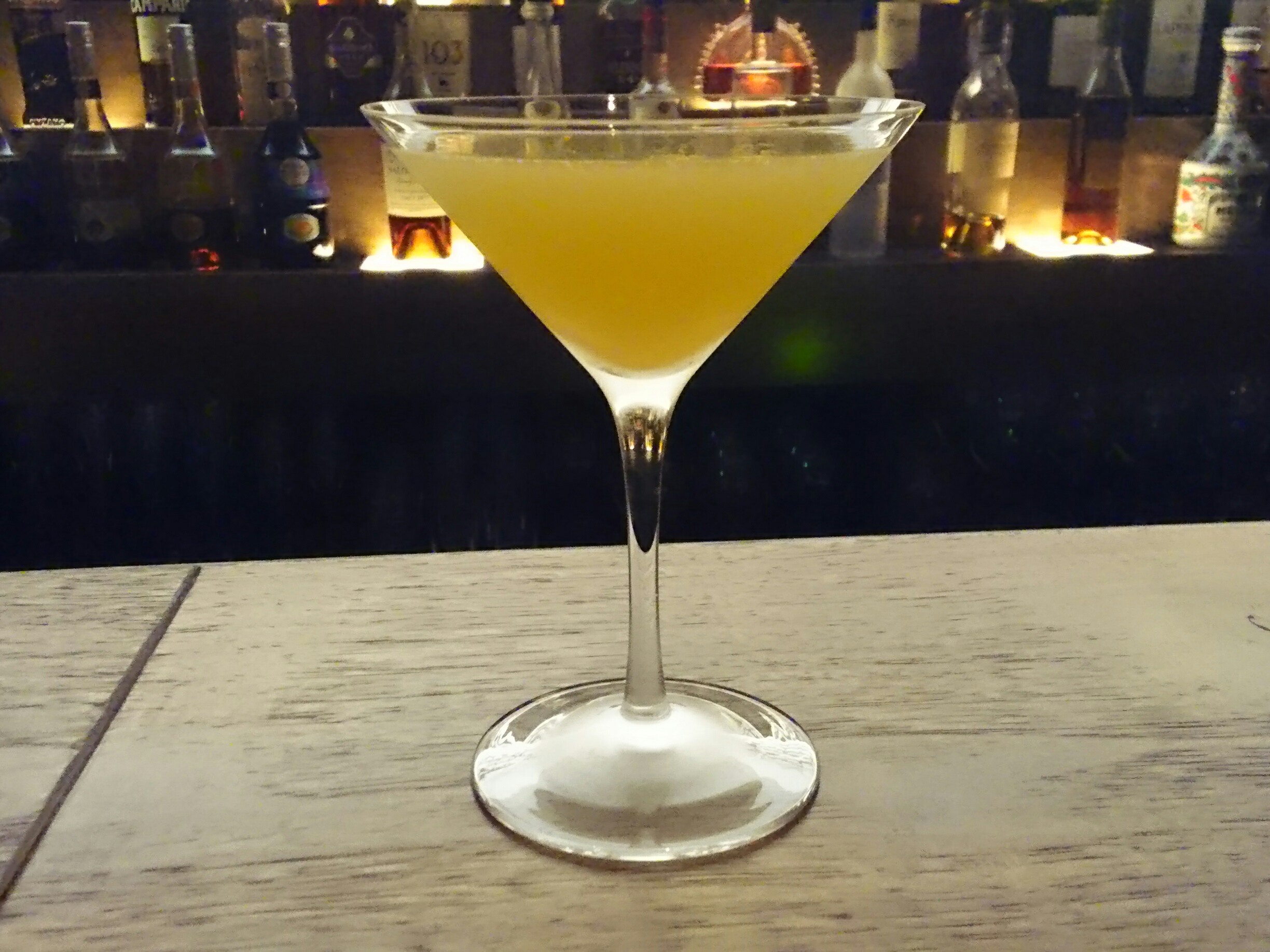 ジン×オレンジジュースの黄金比と度数｜プロが明かす至高の作り方
