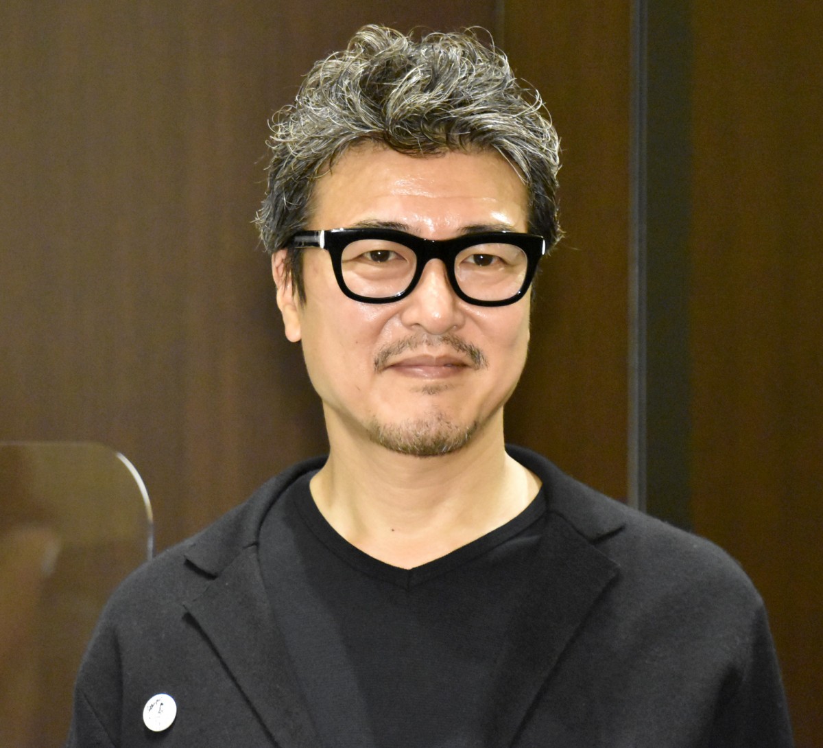 豊原功補の現在｜小泉今日子との絆と舞台演出・プロデュースの新境地