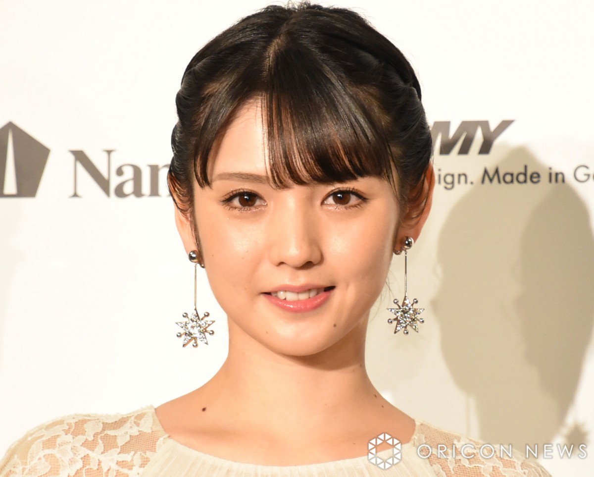 道重さゆみが魅せる現在地！ソロ公演舞台裏と未公開のメディア展開