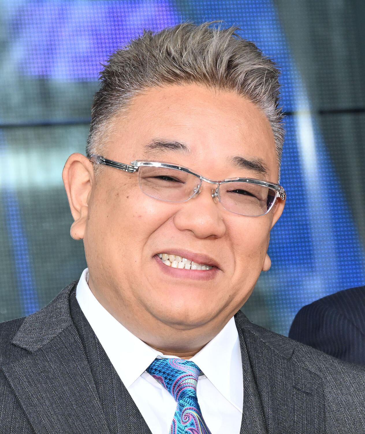 サンドウィッチマン伊達みきおの現在と真相｜病気克服と素顔の全貌