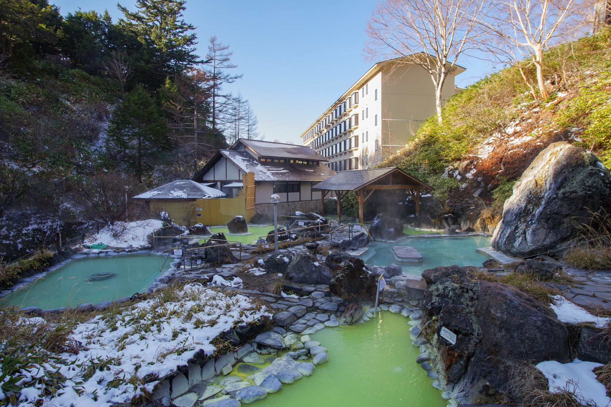 万座高原ホテルの混浴真相と評判！名湯石庭露天風呂とプリンス比較