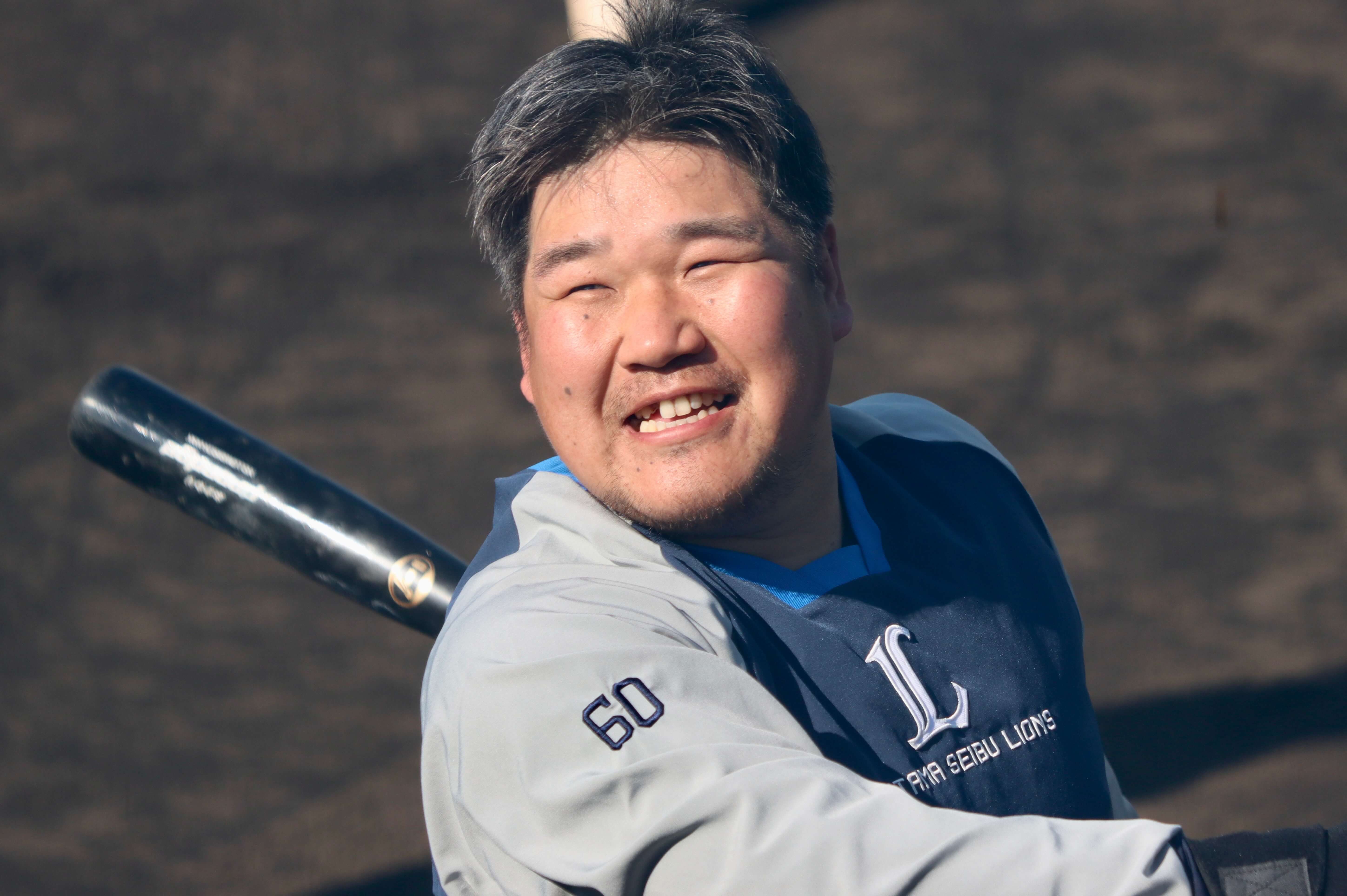 おかわり君・中村剛也の現在！通算本塁打の金字塔と引退噂の真相