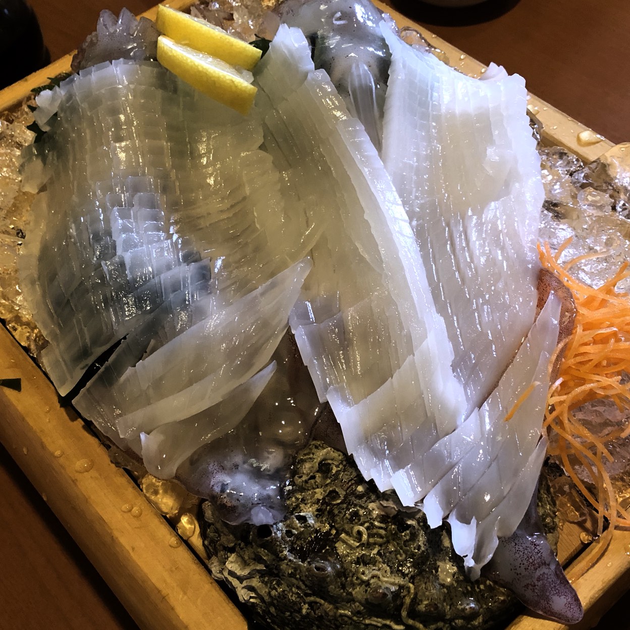 活魚料理店なかむらの評判は本当か？名物の価格と混雑回避術を解明