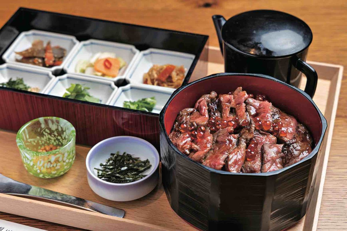 草津温泉ランチ2026決定版！湯畑の行列店から地元民の隠れ家まで網羅