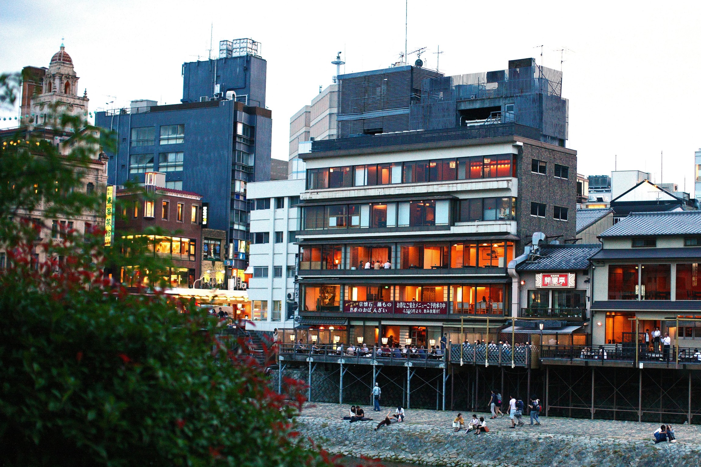 先斗町いづもやの評判と真実！川床予約や名物うな重の最新実態