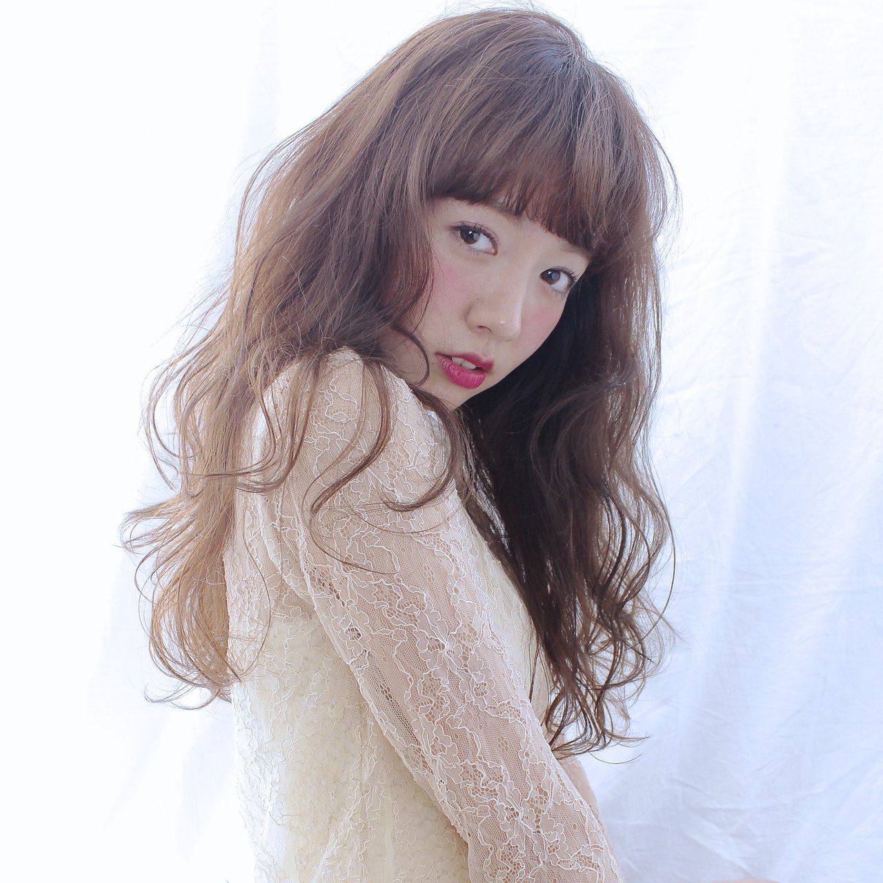なぜ男はふわふわした女の子に沼る？愛される理由とあざとい境界線を徹底解説