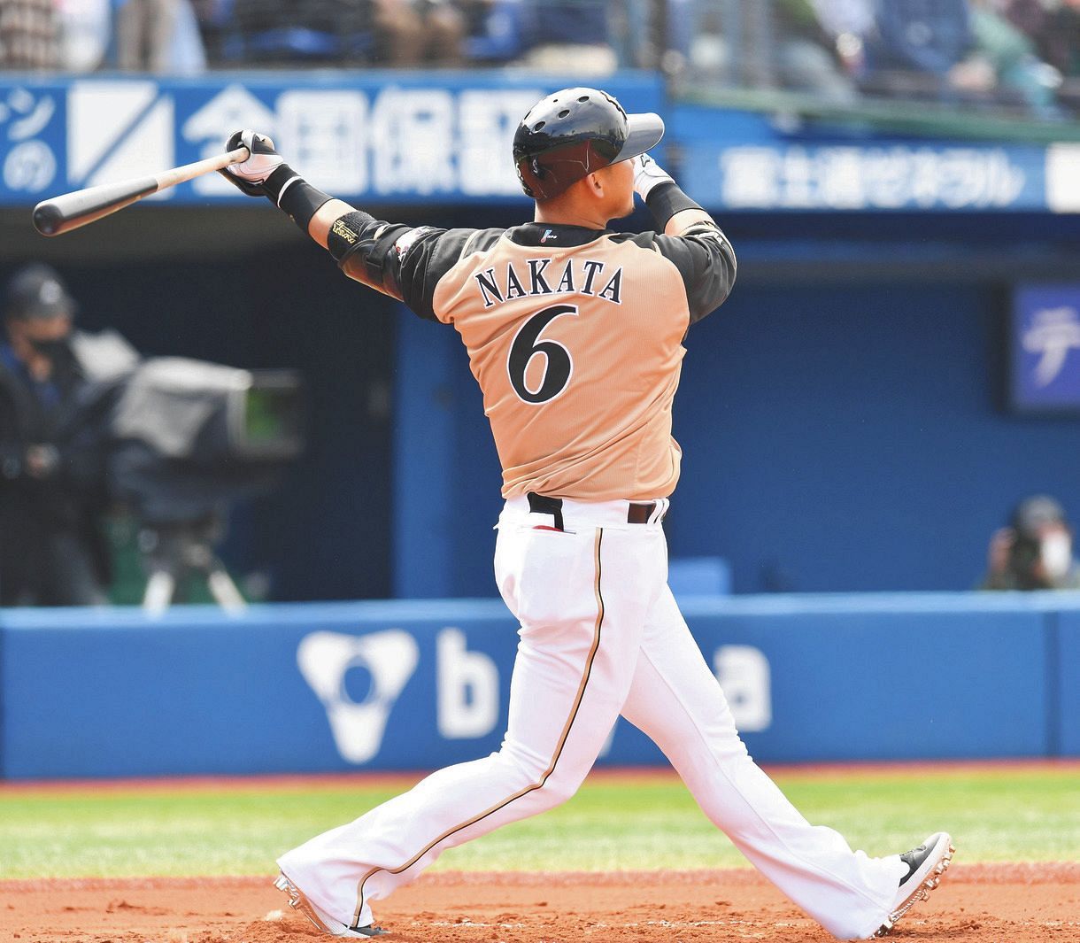 執念の放物線はどこへ描かれるのか 37歳・中田翔が迎えた「野球人生最大の分岐点」