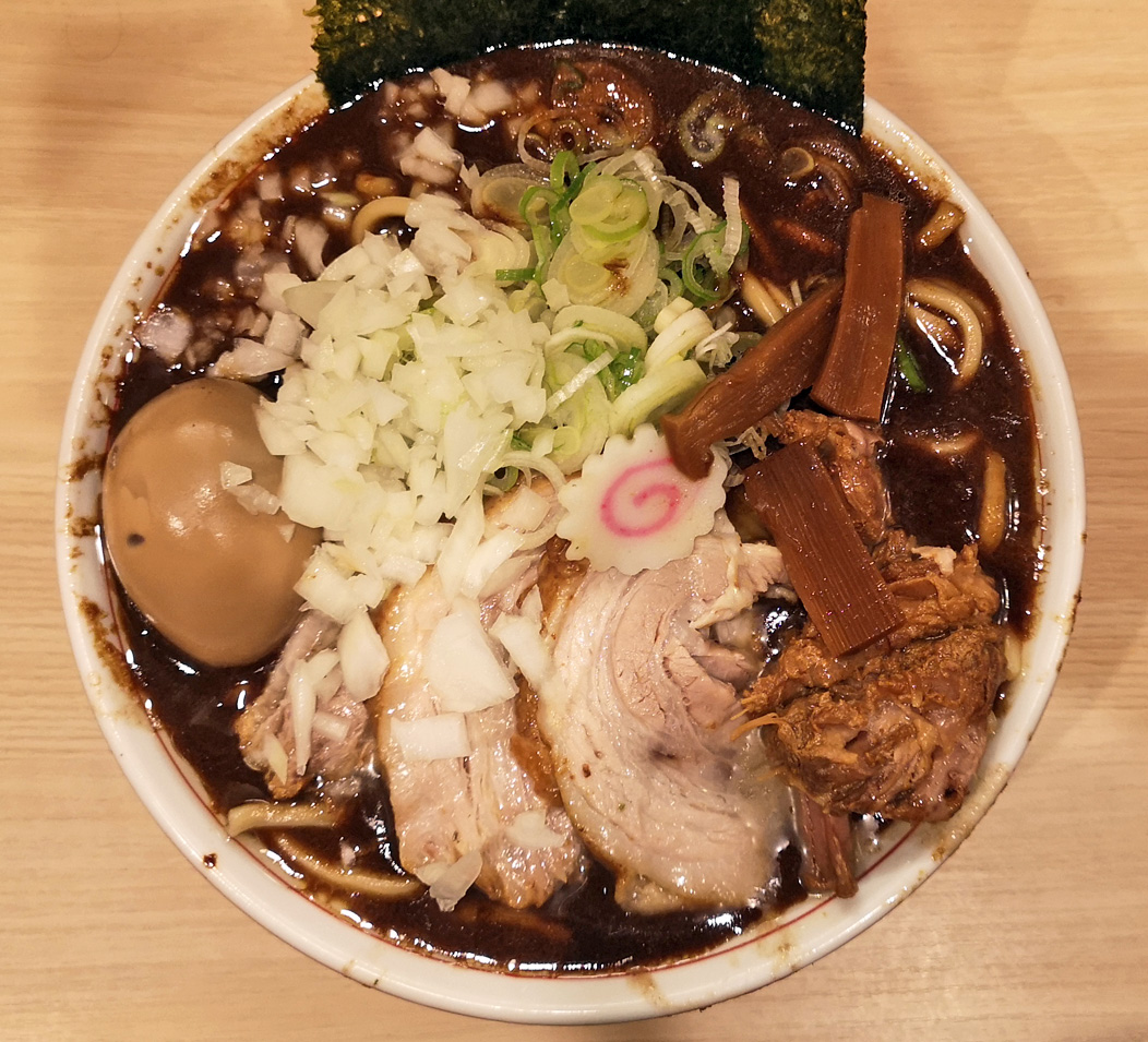 「麺や六等星」泥濃豚骨の現在地と並び方ルール｜待ち時間と営業の全貌