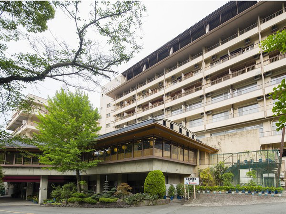 伏尾温泉不死王閣の真価と評判｜名前の由来や日帰りランチの真相を解剖