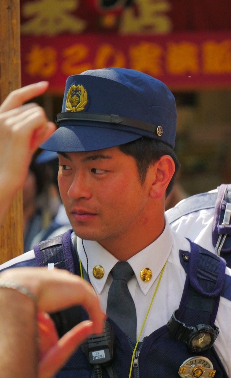 なぜイケメン警察官は多い？密着番組やSnsで話題の真相と恋愛事情