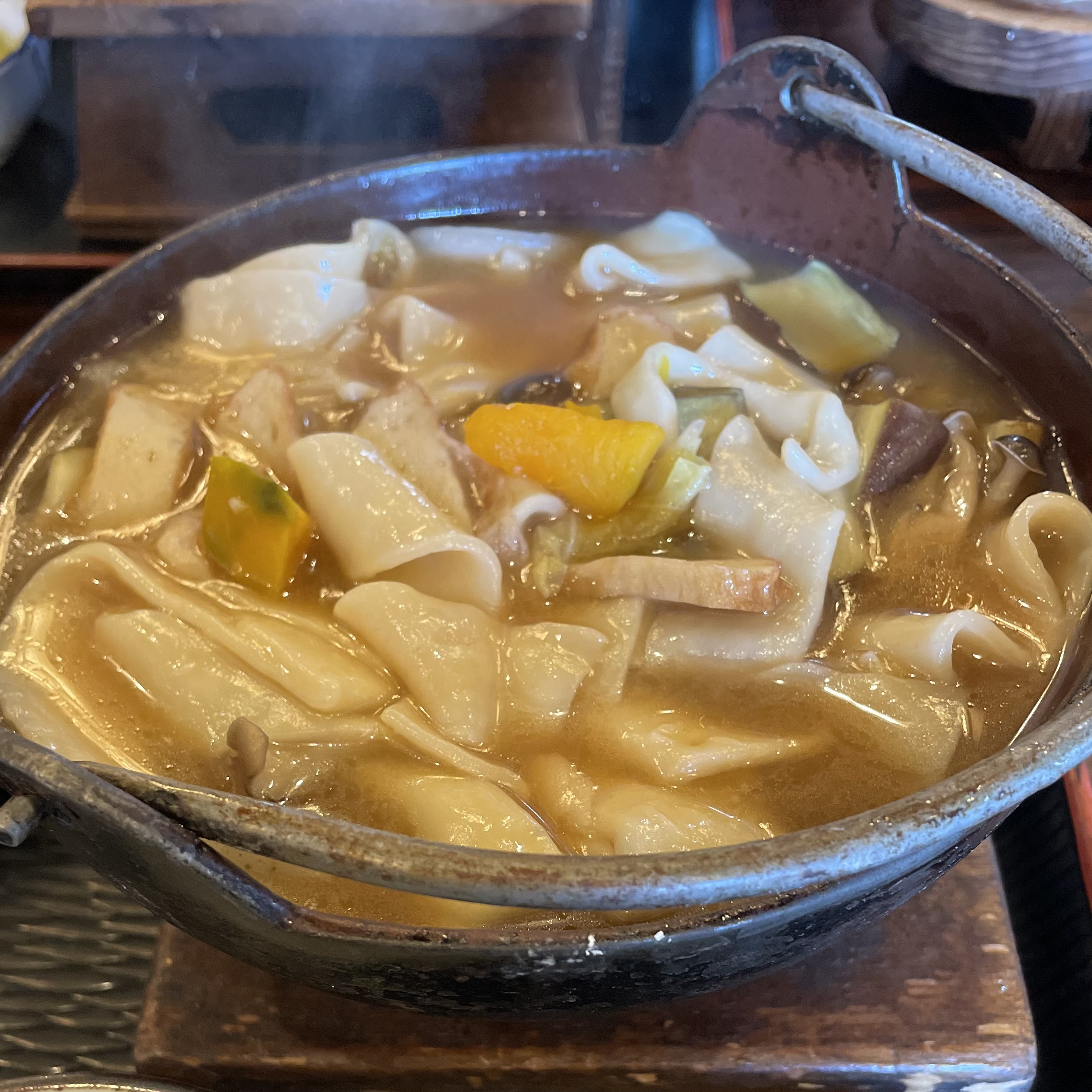 群馬名物おっきりこみとほうとうの決定的な違いと本場の名店徹底解剖