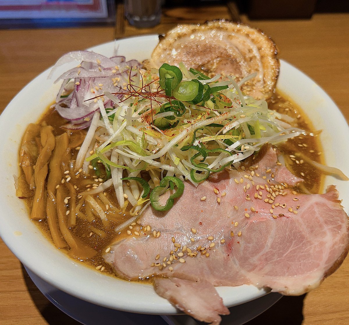 麺屋 㐂八の魅力と噂の真相！行列回避と絶品メニュー徹底解剖
