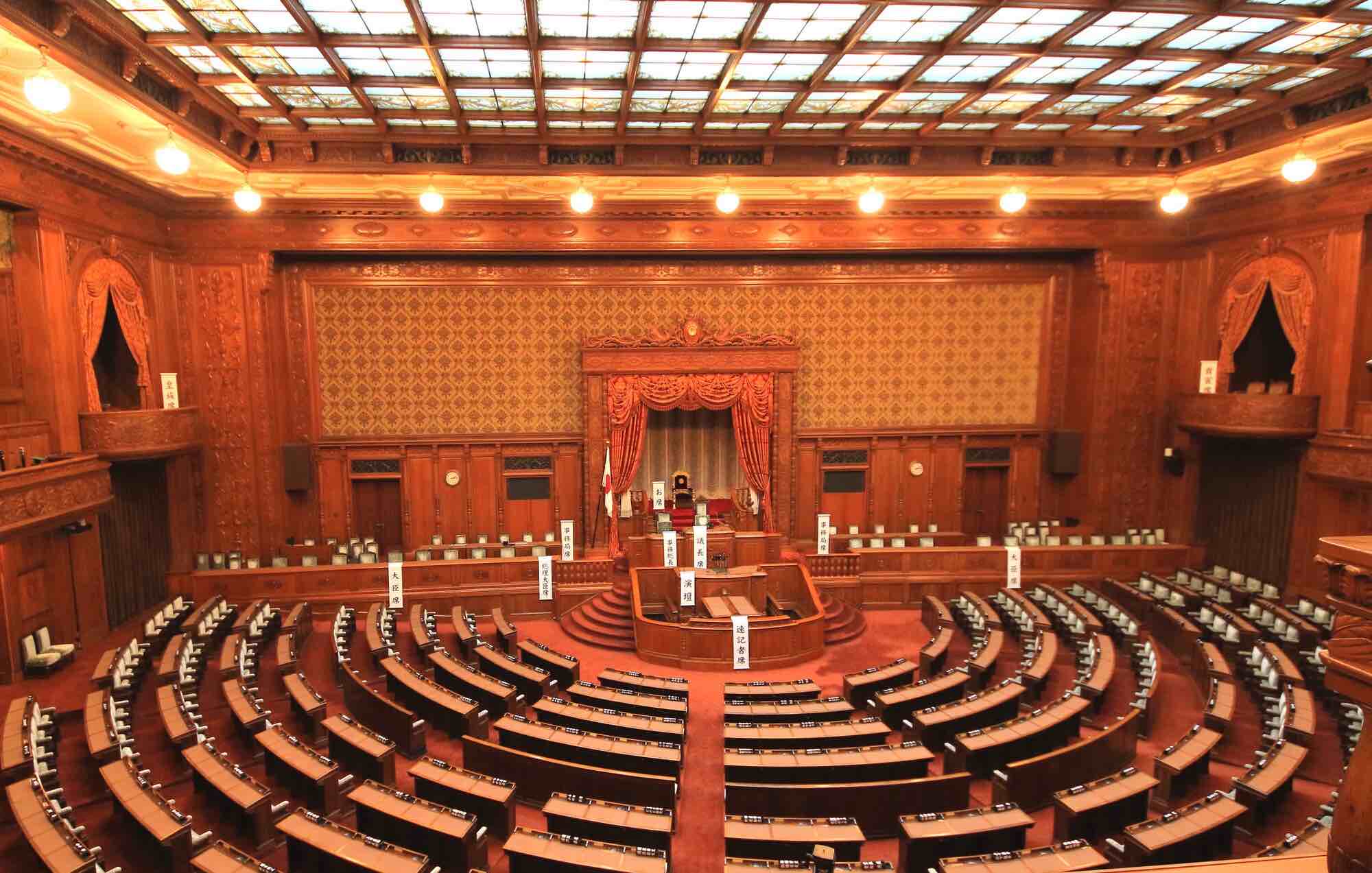国会議事堂の中はどうなってる？地下通路の秘密や見学ルートを徹底解剖