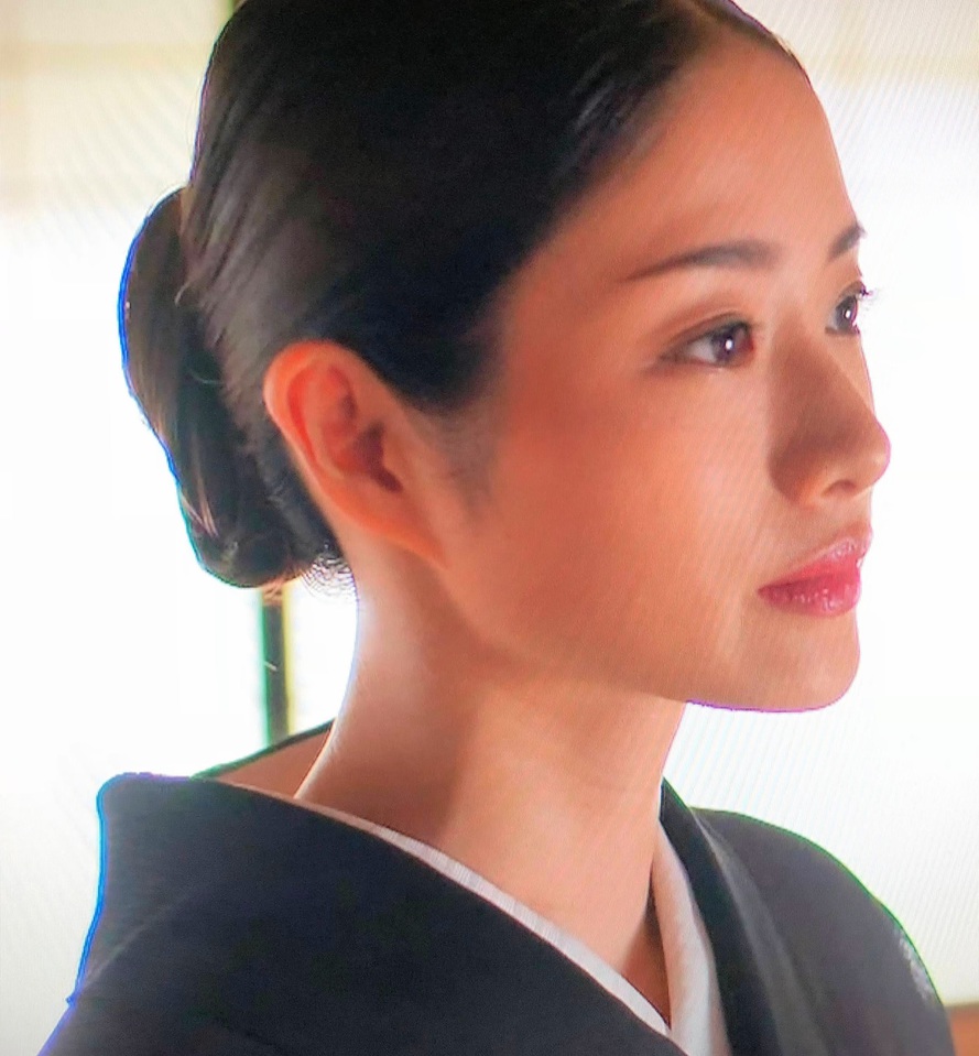 石原さとみのもみあげは脱毛？昔の画像比較で判明した垢抜けの真相