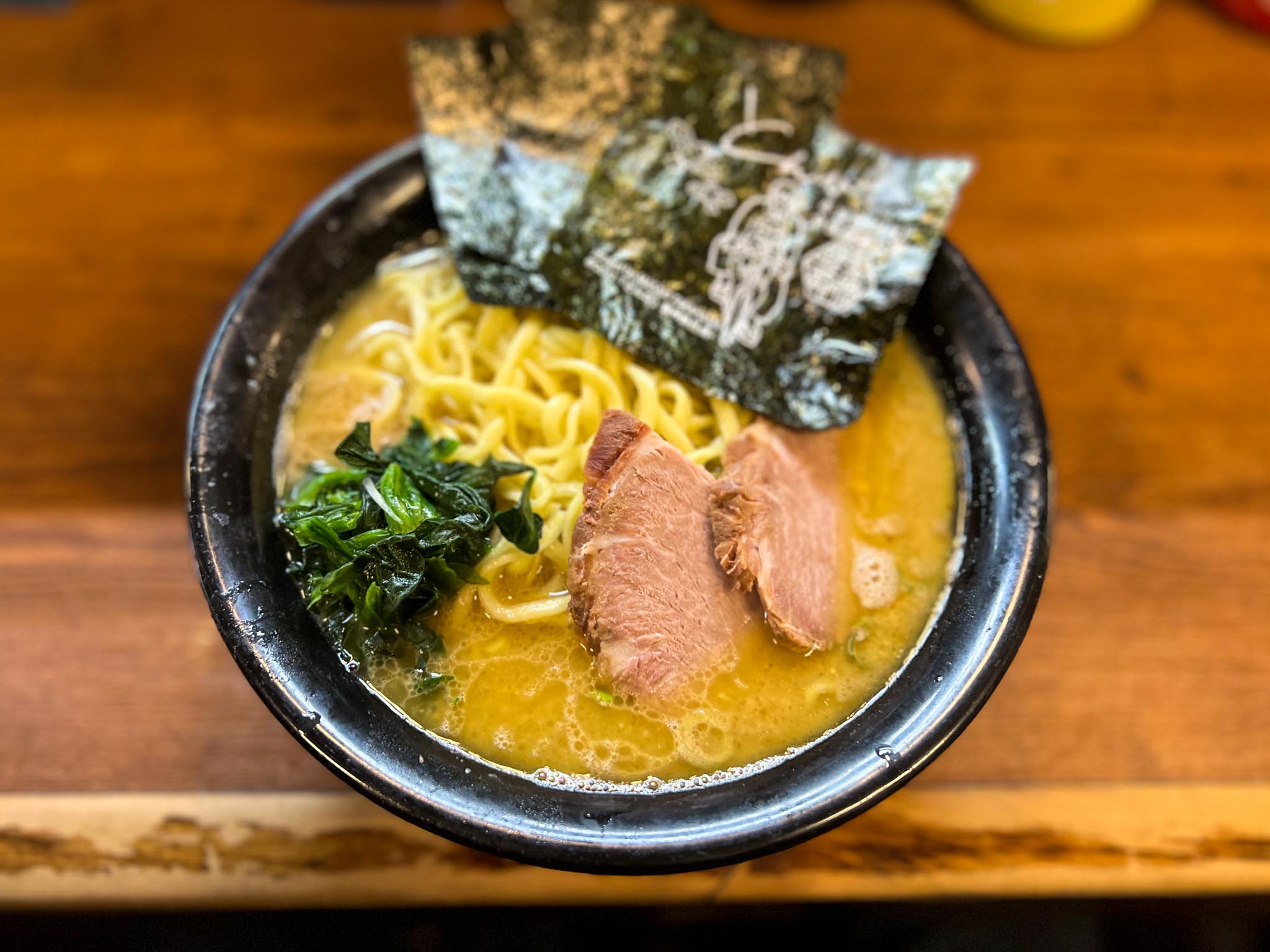 吉祥寺家系ラーメン徹底比較！武蔵家・洞くつ家の違いと2026年最新評判
