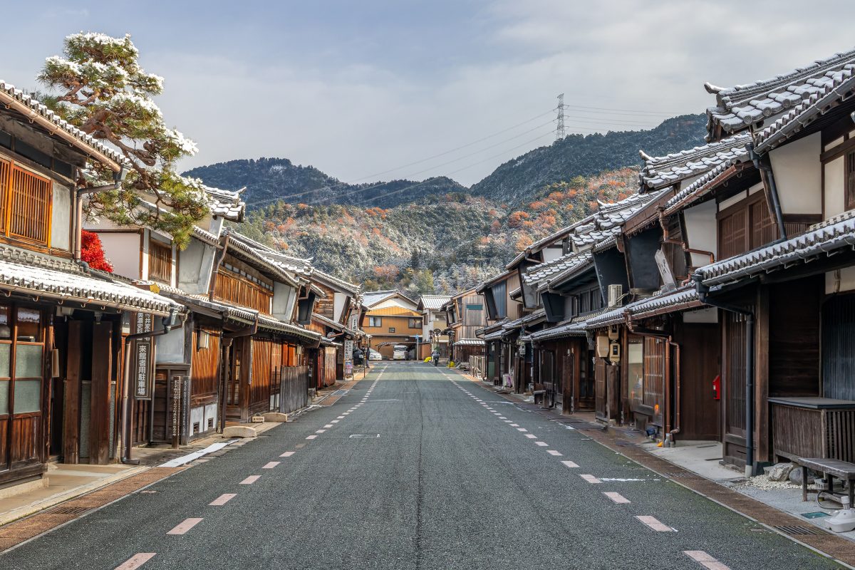 「うだつが上がらない」語源の真相！豪商が誇る奇跡の町並み巡り