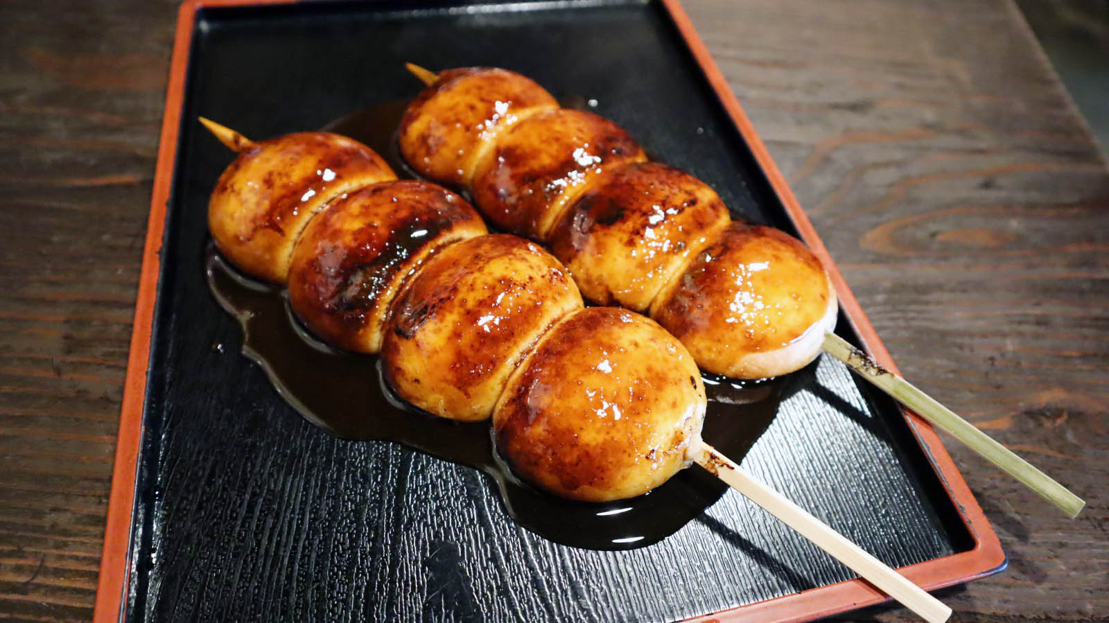 忠治茶屋本舗の焼きまんじゅうが愛される理由と通販・現地ガイド