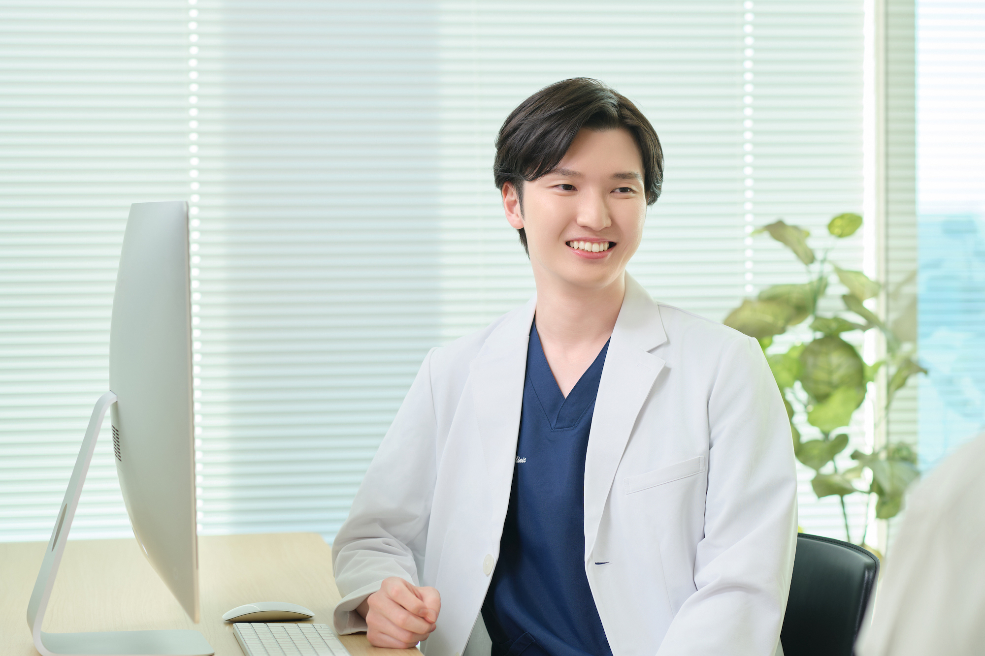 「メスの顔」とはどんな表情？元ネタの由来と女性心理のサインを徹底解説