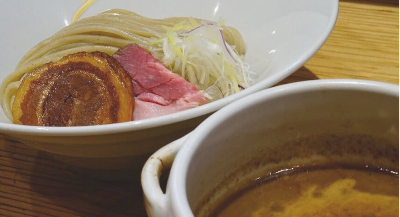麦の道すぐれを徹底解剖！鯛白湯とつけ麺の評判・駐車場と行列攻略