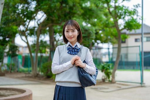 女子バレーのネットの高さは何Cm？年代別規定と男子との違いを徹底解説