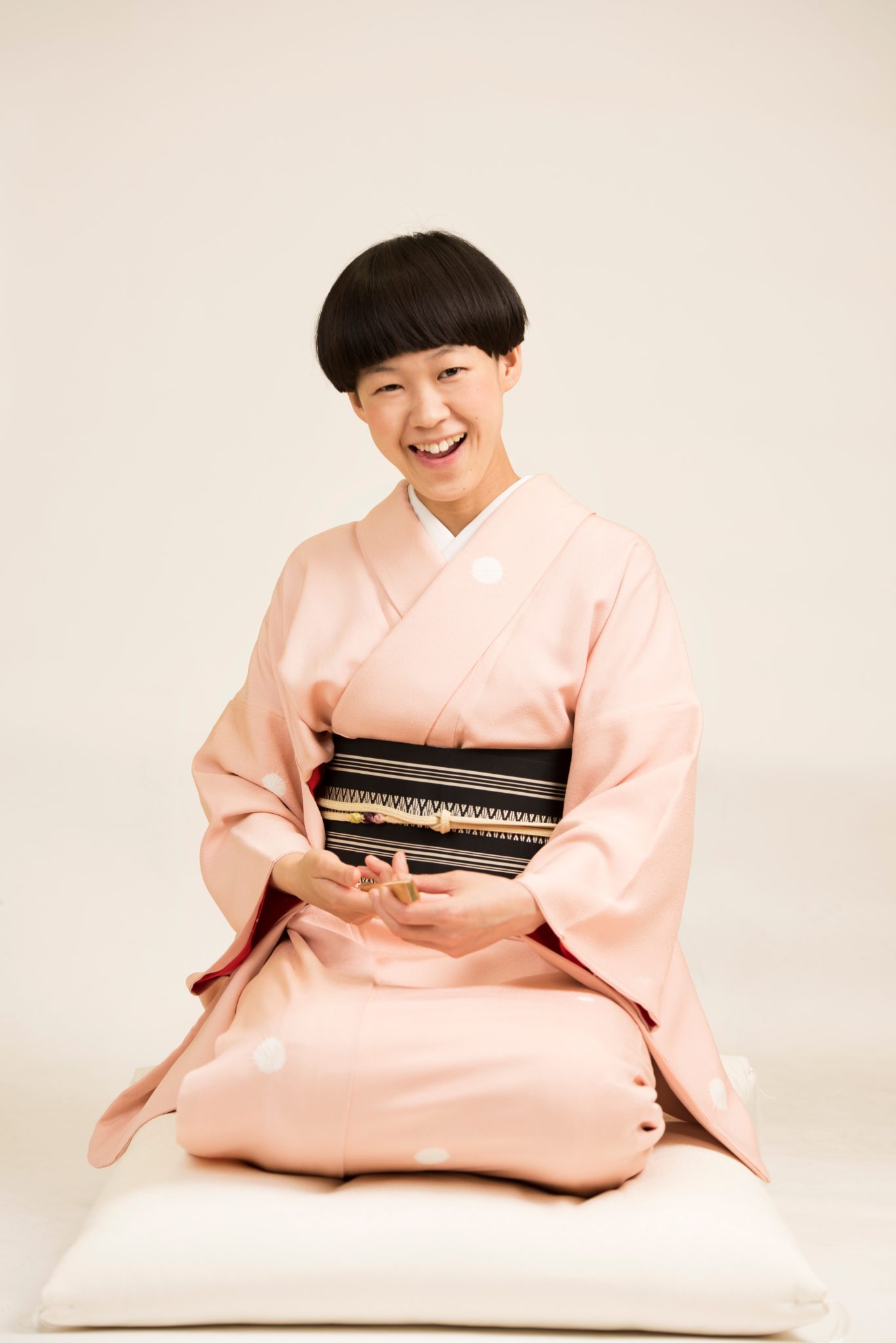 女性落語家の新時代！人気ランキングと抜擢真打の実力・年収の真実