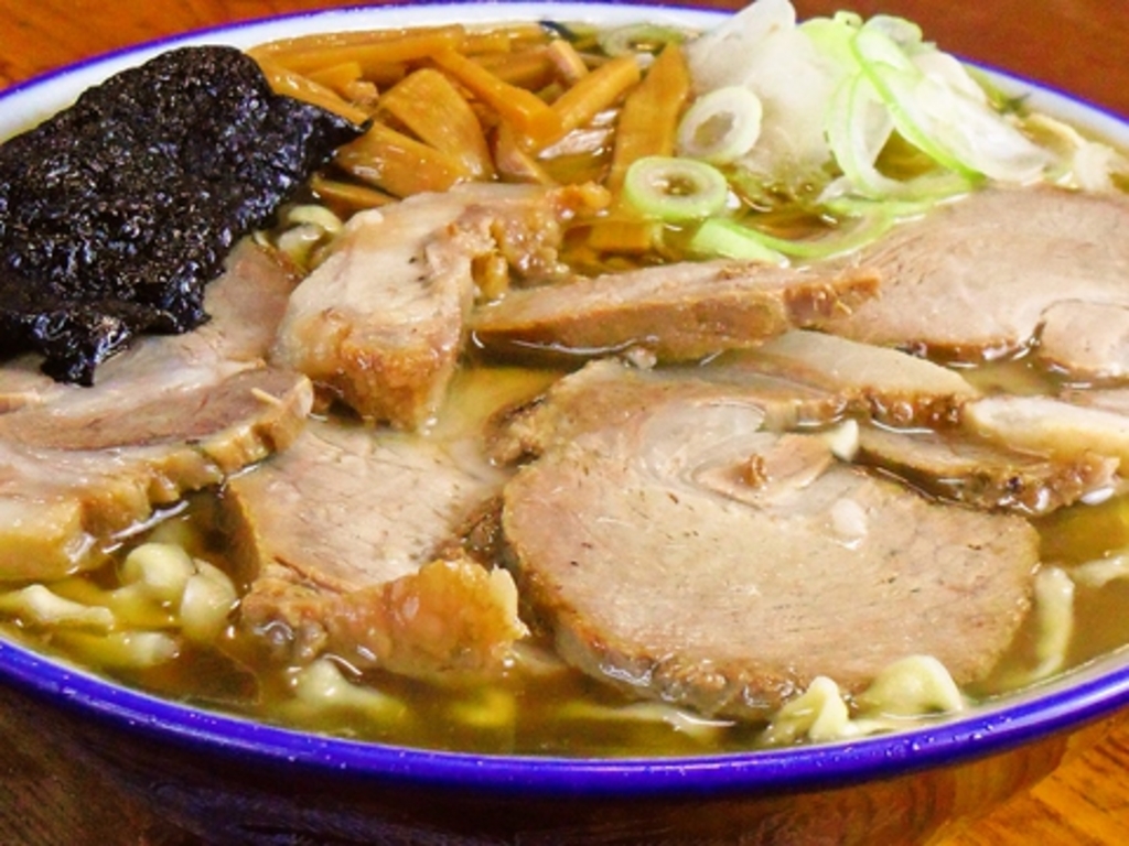 酒田ラーメンが全国を唸らす真相！2026年最新ランキングと月系の魅力