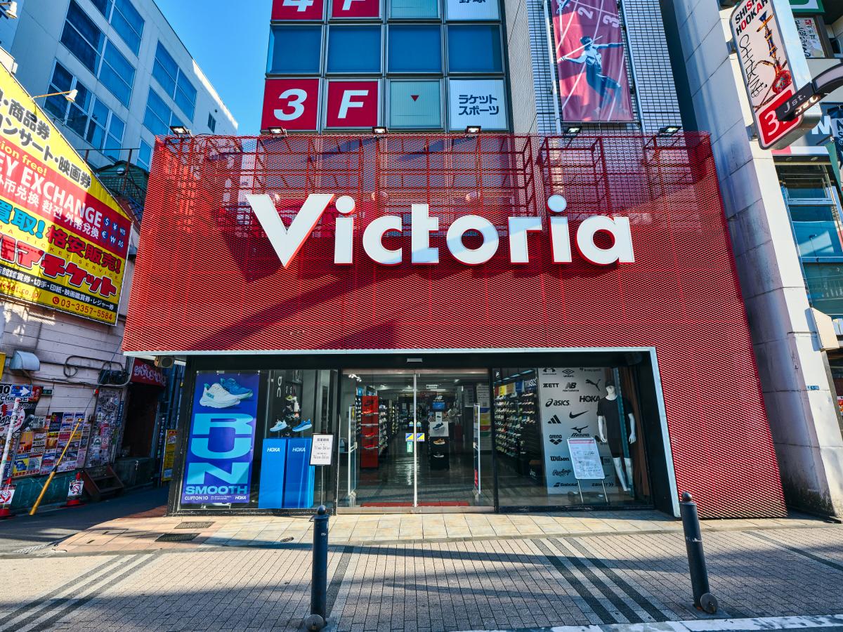 ヴィクトリア新宿店のフロア構成と営業時間｜お得なセールと評判を徹底検証