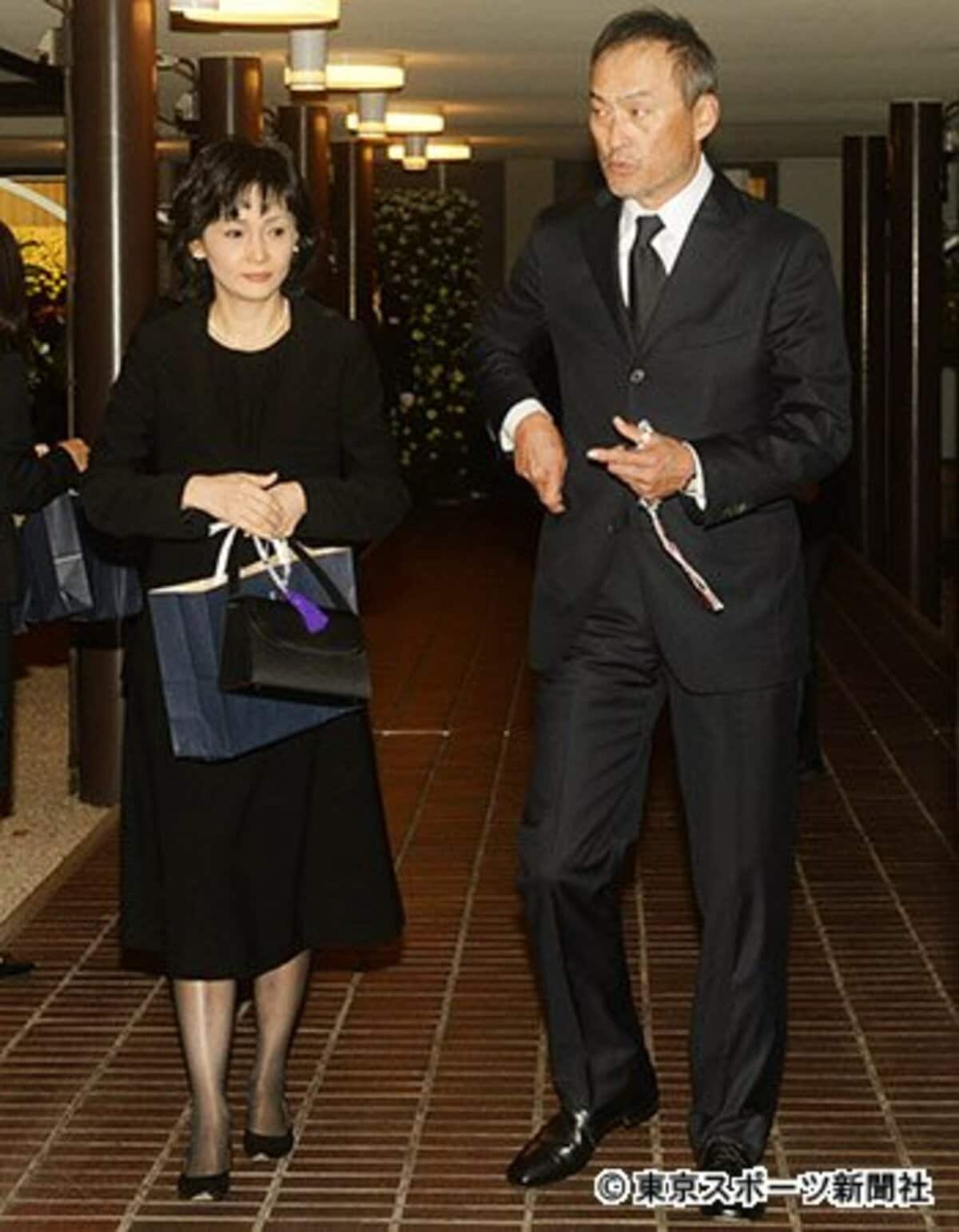 渡辺謙の現在の妻と結婚歴の真実！21歳年下妻との馴れ初めと軽井沢生活