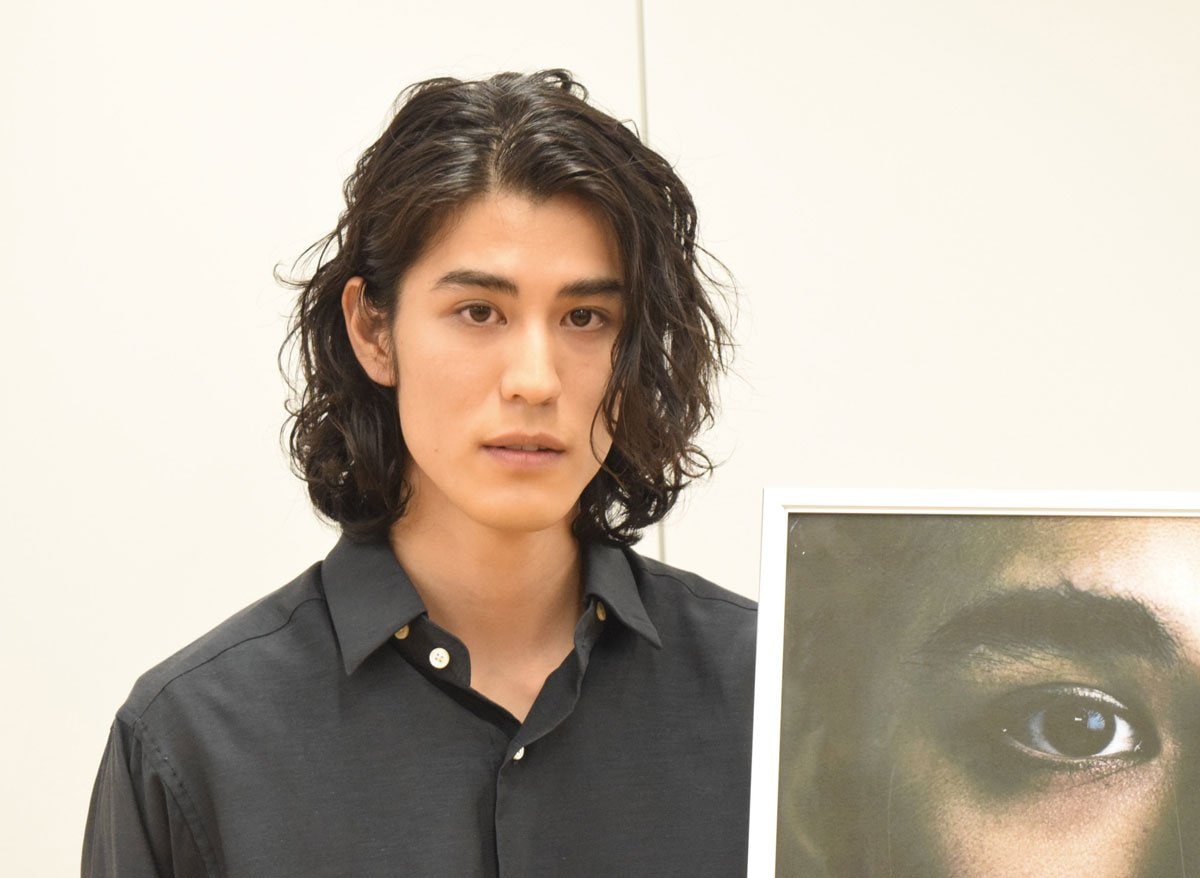 【真相追究】佐藤浩市の息子がアナウンサー？ネットを騒がせる噂の背景と「芸能一家」三代に及ぶ真実の姿