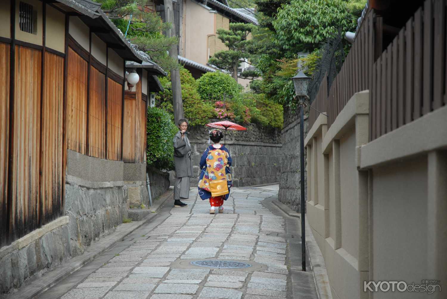 京都・石塀小路が撮影禁止の理由は？風情守るマナーと名店巡り