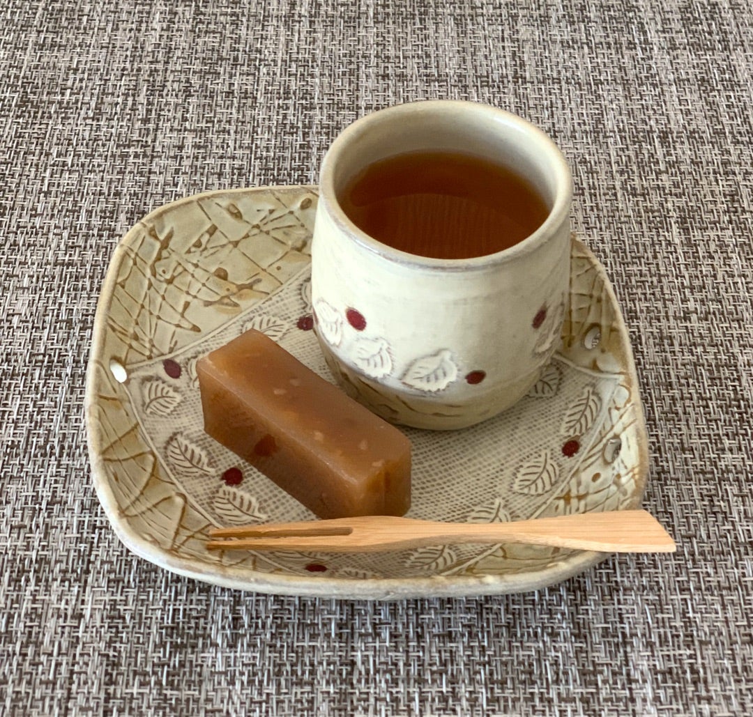 子宮筋腫でルイボスティーは逆効果？大きくなる噂の真相と正しい選び方