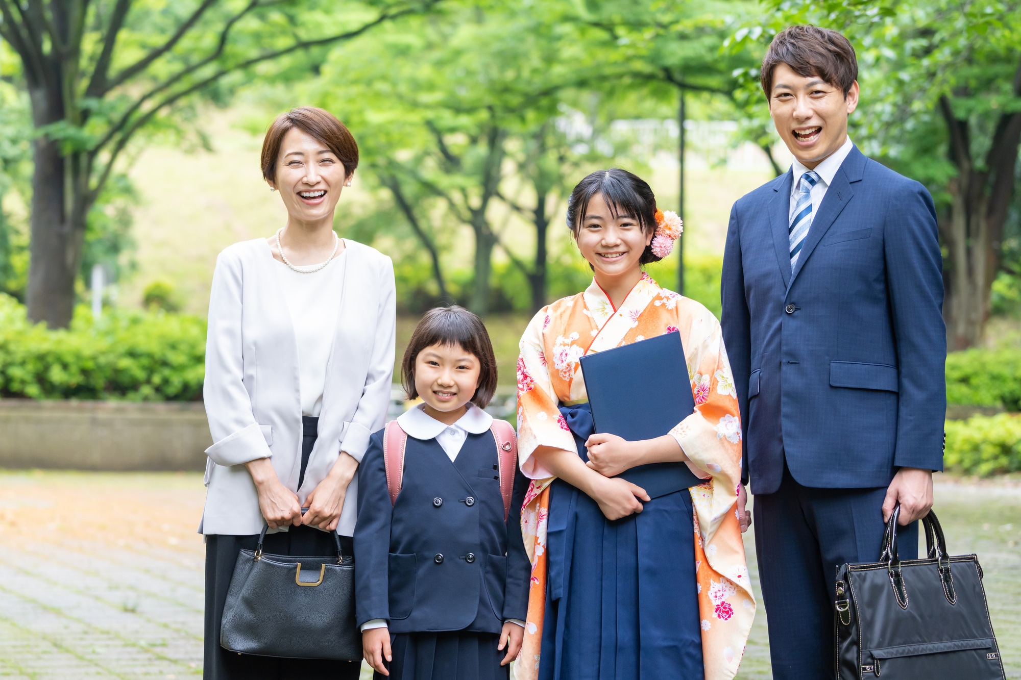 大学卒業式の保護者服装2026最新！失敗しないスーツと着物マナー