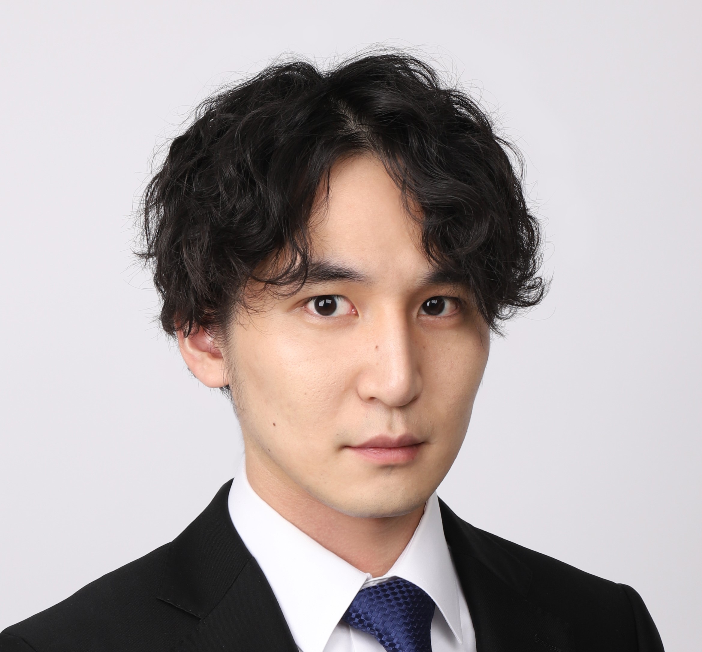 青笹寛史の年収と経歴｜医師免許を捨て起業した理由と2026現在
