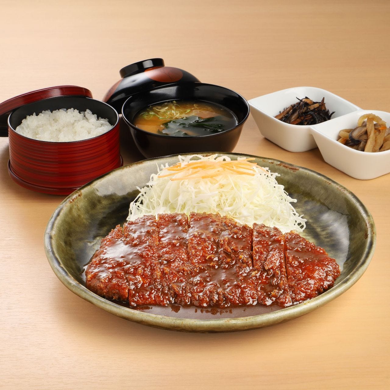 矢場とん東京銀座店を賢く満喫！行列回避の裏技と名物メニュー徹底ガイド