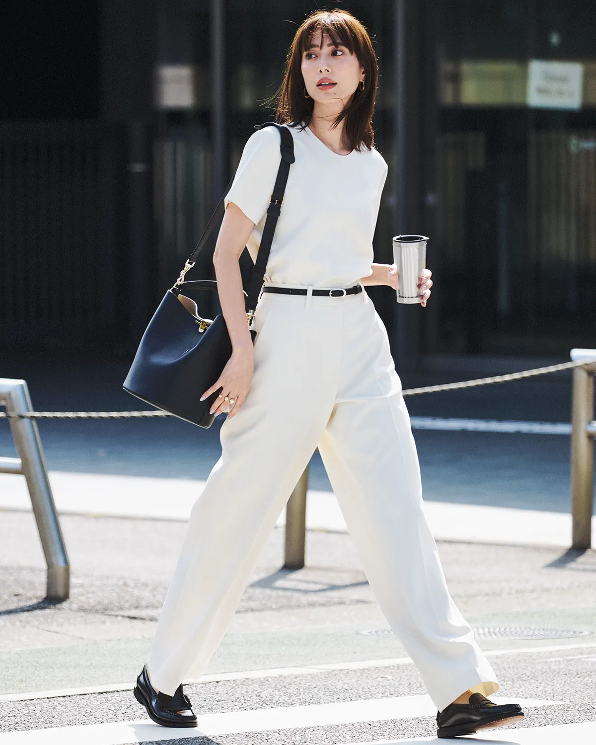 実はマナー違反？夏の女性ビジネスカジュアルで失敗しない正解コーデ徹底解説