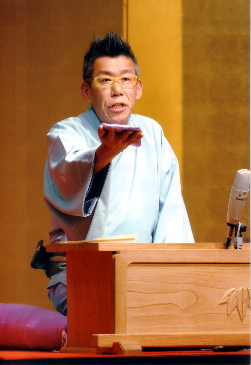 笑福亭笑瓶さんの死因と病歴｜鶴瓶との深い絆や黄色メガネの真相を解説