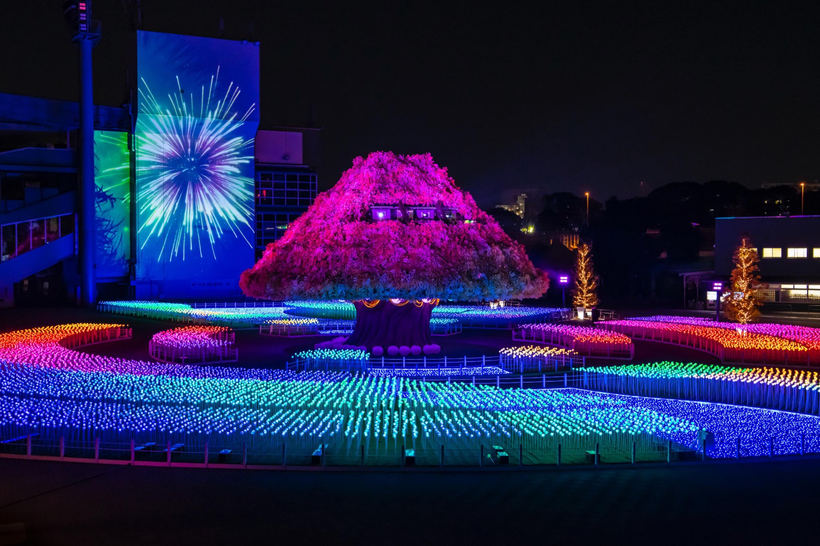 2026年最新：光と馬が交錯する夜の大空間「東京メガイルミ」が提示する、都市型エンターテインメントの到達点