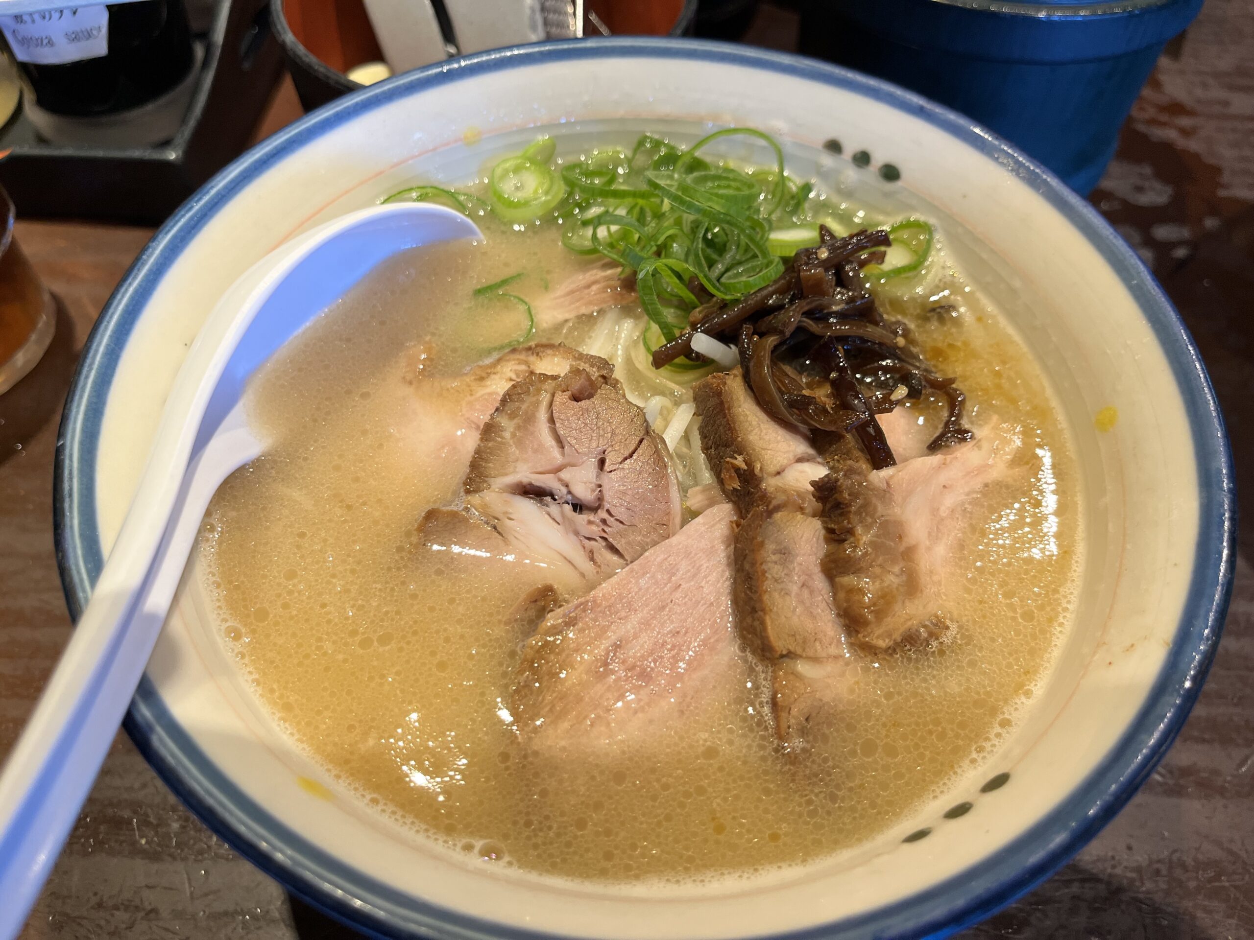 渋谷・神泉「麺の坊 砦」なぜ愛される？一風堂の魂と豚骨進化の真相
